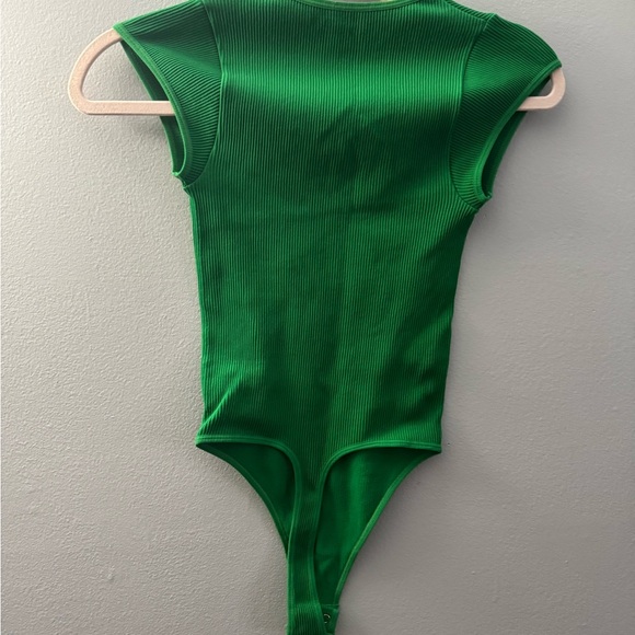 Women's Emerald Bodysuit‎ - Picture 2 of 3